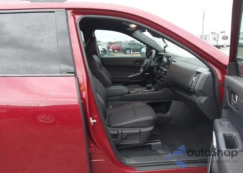 2025 Nissan Pathfinder Rock Creek 4Wd z USA, uszkodzony, nr VIN 5N1DR3BDXSC266437